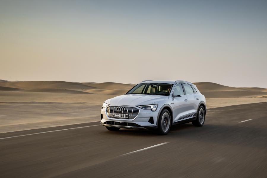  Audi e-tron 55 Quattro 2019 года  (WW) (фото 109 из 452)